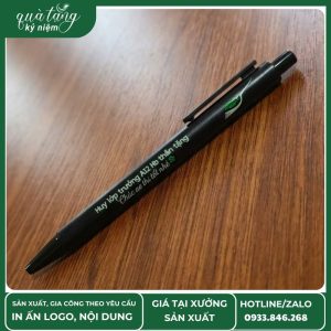 Bút bi màu đen in chữ theo yêu cầu quà tặng doanh nghiệp, thiết kế sang trọng và hiện đại