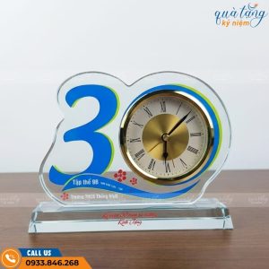 Biểu trưng pha lê kỷ niệm 30 năm ngày ra trường THCS Thống Nhất