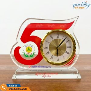 Biểu trưng pha lê kỷ niệm 50 năm thành lập trường mầm non 20/10