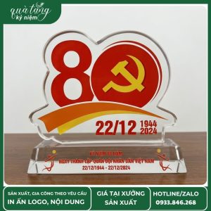 Biểu trưng pha lê kỷ niệm 80 năm thành lập