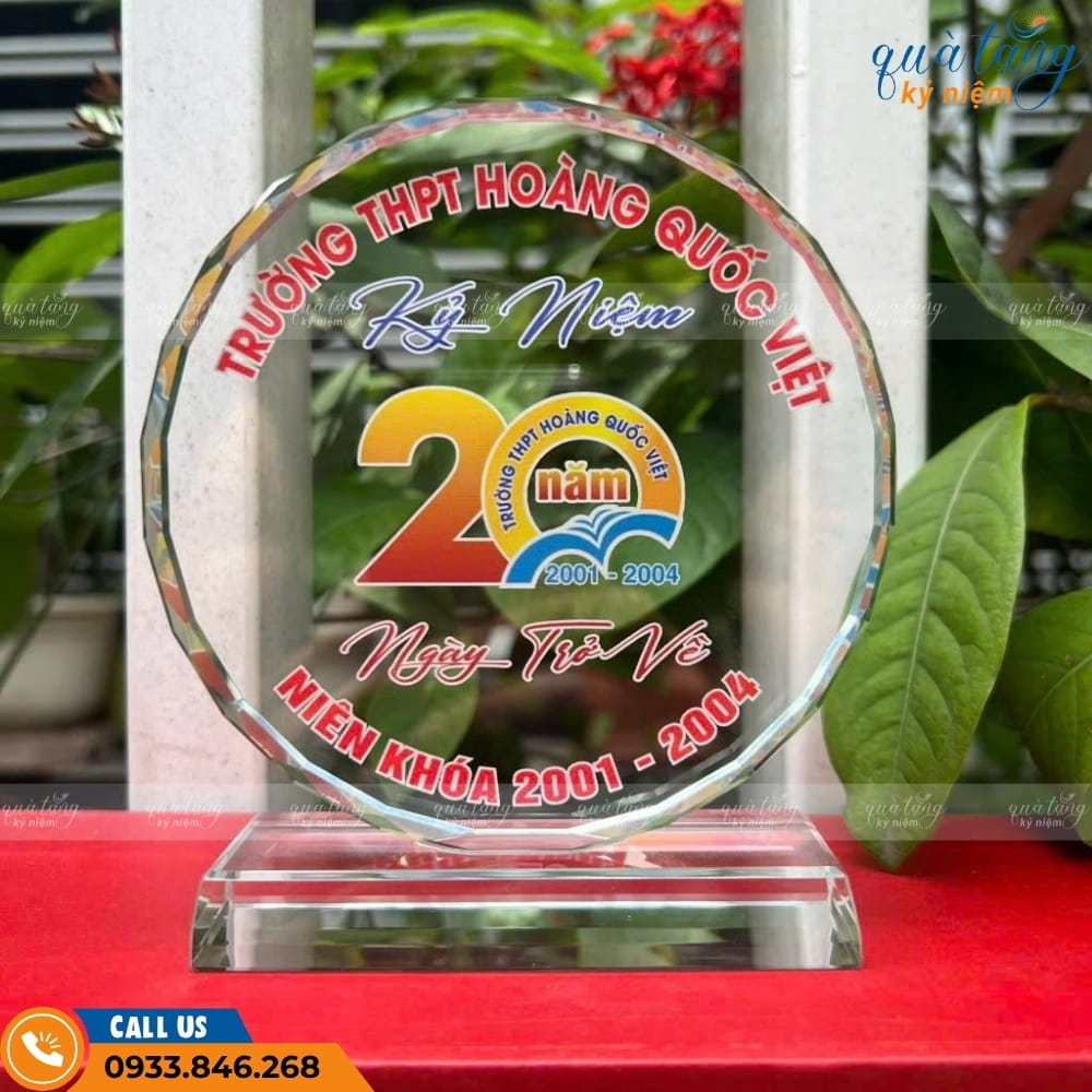 biểu trưng phale kỷ niệm ra trường