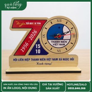 Biểu trưng đồng hồ gỗ số 70 quà tặng Hội Liên hiệp Thanh niên