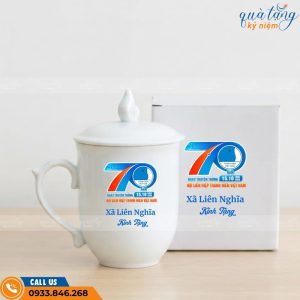 Ly sứ trắng quà tặng 70 năm Hội Liên hiệp Thanh niên Việt Nam